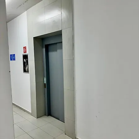 Aurora With Balcony And Private Parking Apartman *