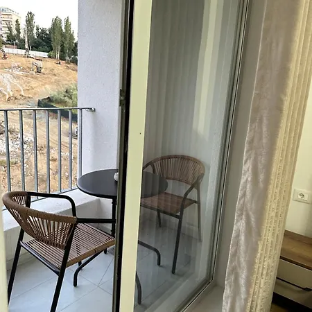 Apartman Aurora With Balcony And Private Parking